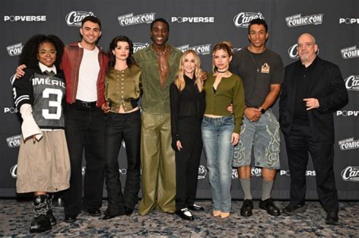 
Leslie Hawkins- Wiki, Age, Height, Net Worth, Husband, Ethnicity	