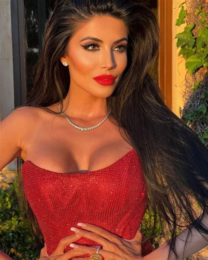 Leyla Milani- Net Worth, Bio, Age, Husband, Height, Career, Ethnicity