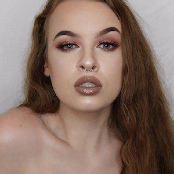 Lillian Samms- Age, Boyfriend, Height, Net Worth, Career, Nationality