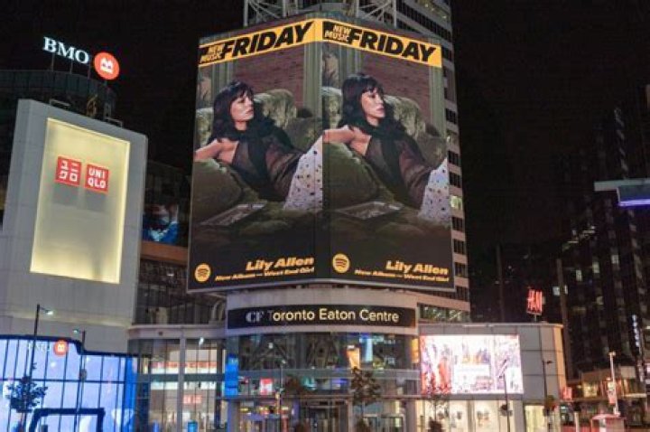 Lily Allen- Wiki, Biography, Age, Height, Net Worth, Husband