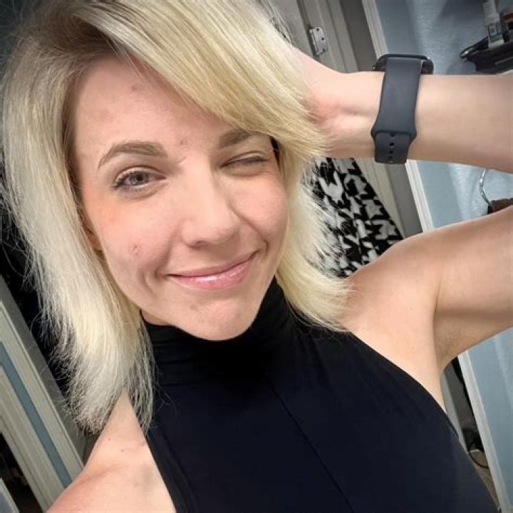 Lindsay Jones- Wiki, Age, Height, Net Worth, Boyfriend, Ethnicity