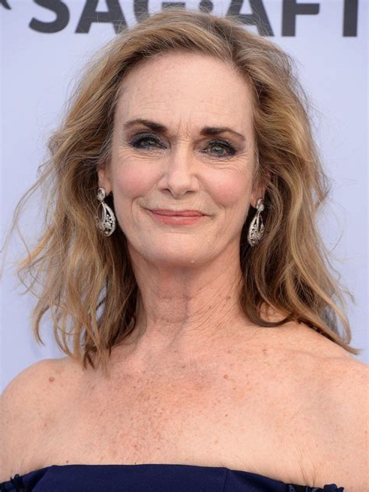 Lisa Emery- Biography, Husband, Age, Height, Net Worth, Career