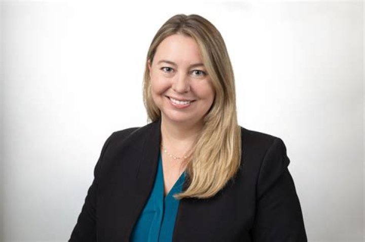 Lisa Kearney- Bio, Age, Height, Net Worth, Boyfriend, Dating