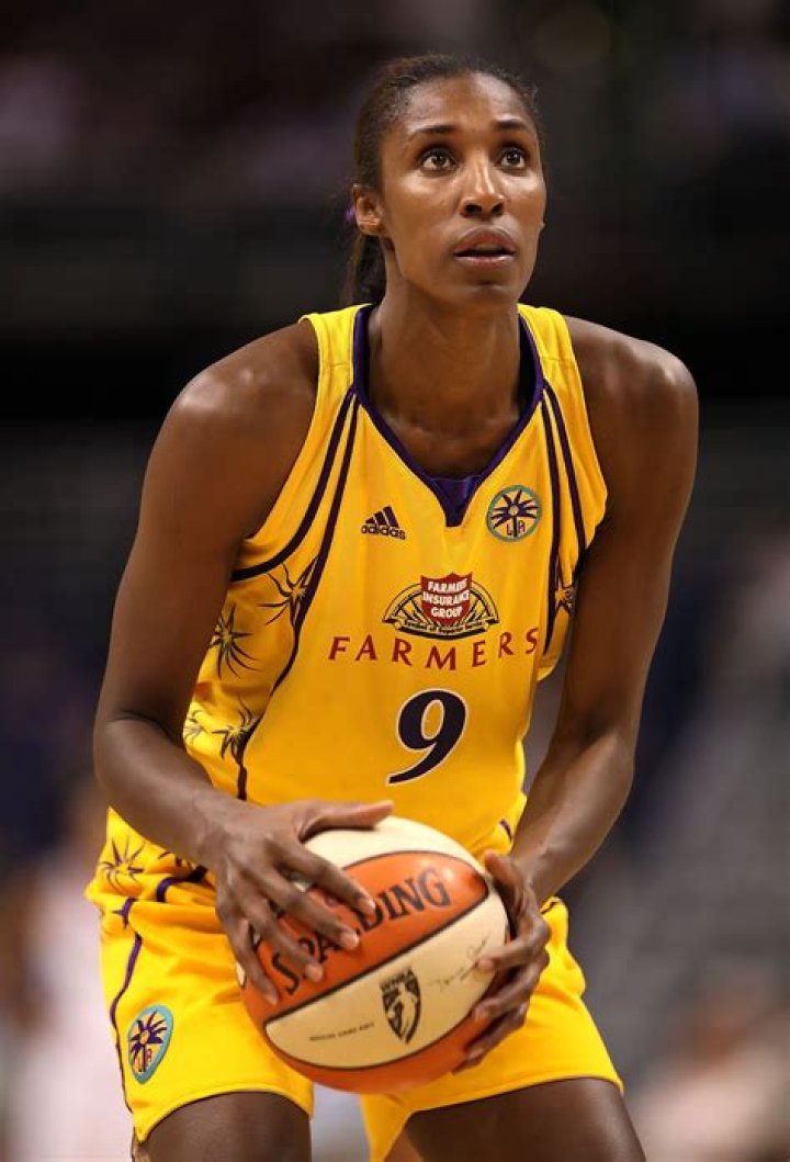 Who Is Lisa Leslie? Age, Height, Husband, Boyfriend, Kids, Biography, Wiki (Biographygist)
