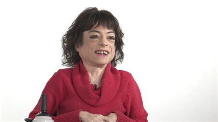 Liz Carr- Age, Net Worth, Height, Husband, Nationality