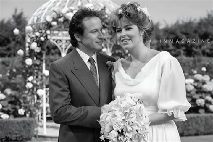 Liza Tarbuck- Net Worth, Bio, Age, Boyfriend, Ethnicity, Height, Career