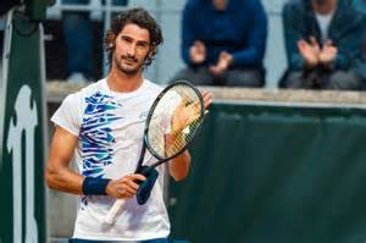 lloyd harris- Net Worth, Bio, Age, Girlfriend, Height, Career