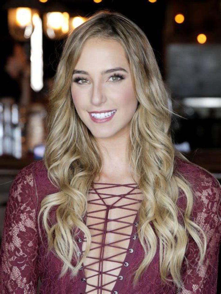 Who Is Lorynn York? Wiki, Age, Net Worth, Movies, Boyfriend, Height