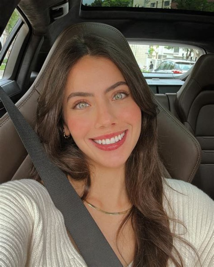 Luana Carolina- Wiki, Age, Ethnicity, Boyfriend, Height, Net Worth, Career