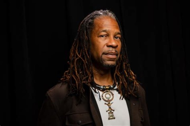 LZ Granderson- Wiki, Age, Height, Net Worth, Wife, Ethnicity