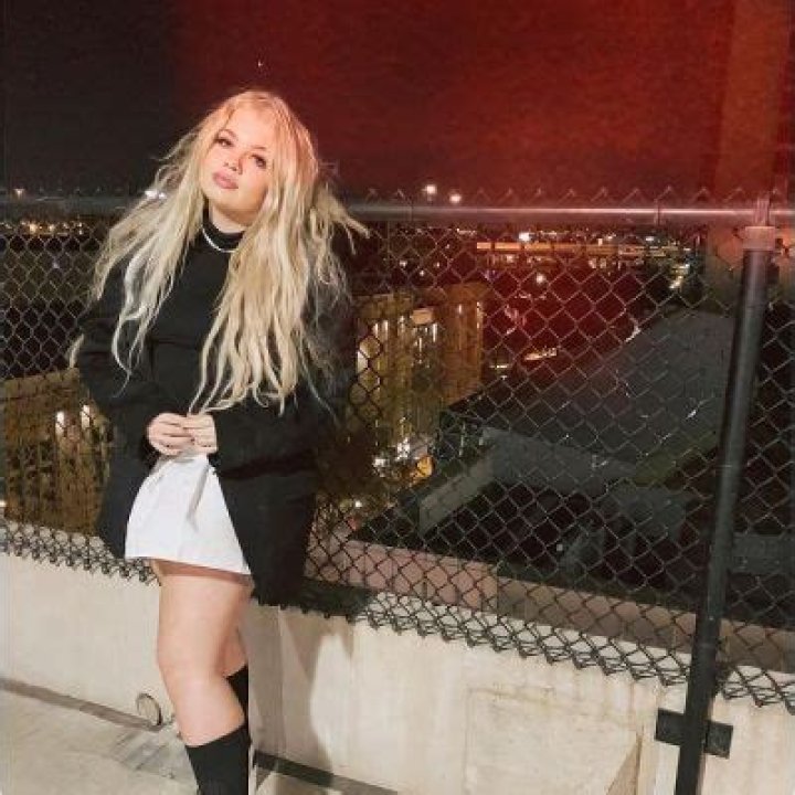 Maddie Lambart- Biography, Age, Boyfriend, Height, Net Worth, Career