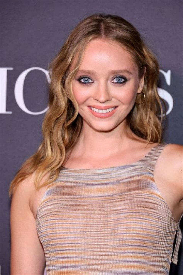 Madeleine Arthur- Wiki, Age, Height, Net Worth, Boyfriend, Ethnicity