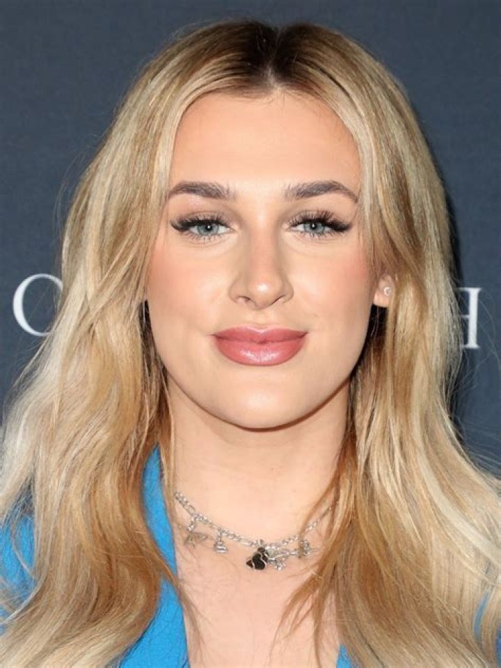 Madi Monroe- Wiki, Age, Height, Net Worth, Boyfriend, Ethnicity