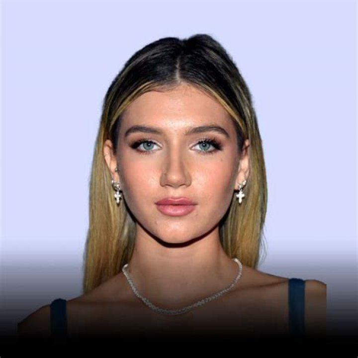 Mads Lewis- Age, Boyfriend, Height, Net Worth, Career, Nationality