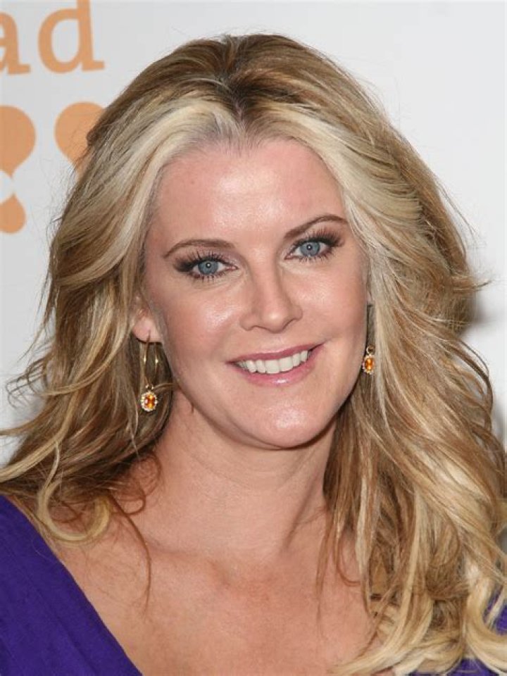 Maeve Quinlan- Wiki, Biography, Age, Height, Net Worth, Husband