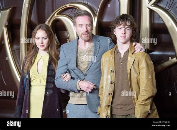 Manon McCrory-Lewis Net Worth, Age, Ethnicity, Height, Parents, Career