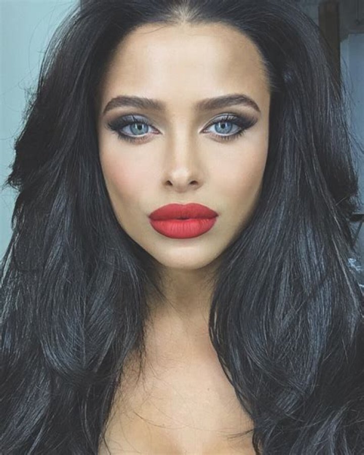 Mara Teigen- Net Worth, Biography, Age, Boyfriend, Height