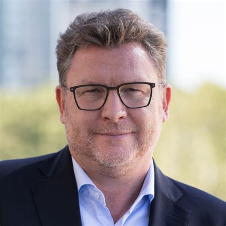 Marcus Michel- Age, Net Worth, Height, Girlfriend, Career, Nationality