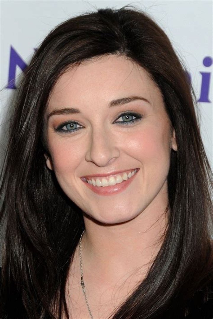 Margo Harshman- Net Worth, Age, Boyfriend, Ethnicity, Height, Career