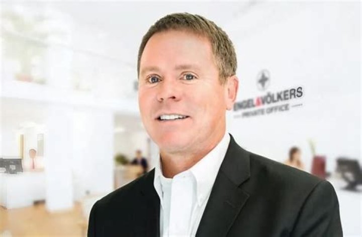 Mark Braddock- Wiki, Age, Ethnicity, Wife, Height, Net Worth, Career