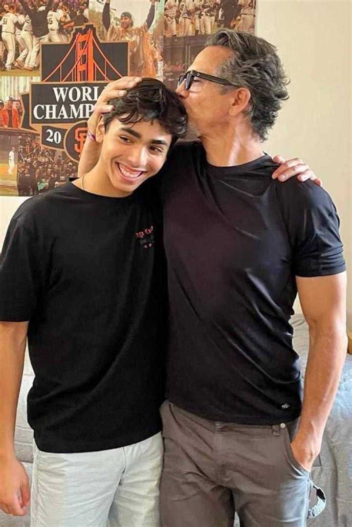 Mateo Bravery Bratt- Wiki, Age, Height, Girlfriend, Net Worth, Ethnicity