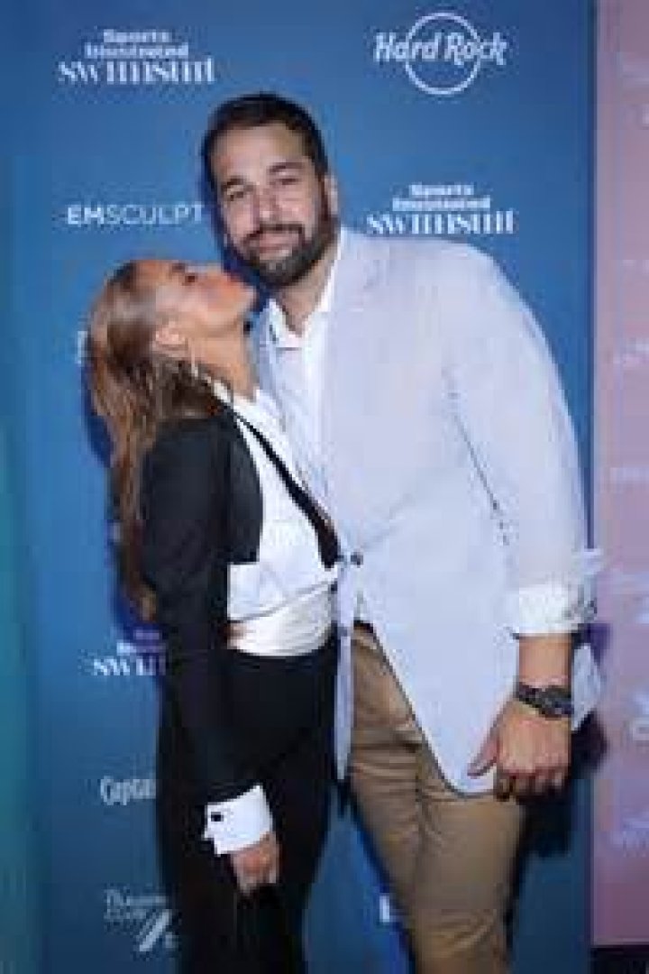 
Matt Kalil- Wiki, Age, Height, Net Worth, Wife, Ethnicity	