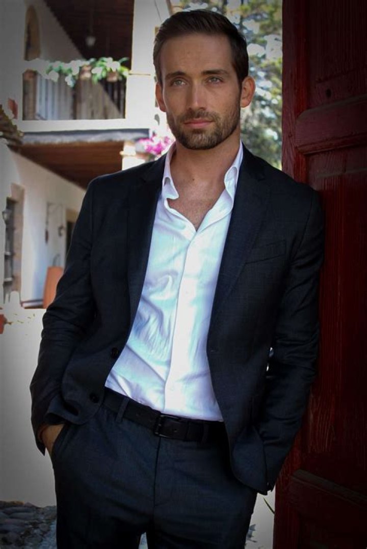 Mauricio Henao- Wiki, Age, Height, Net Worth, Girlfriend, Ethnicity