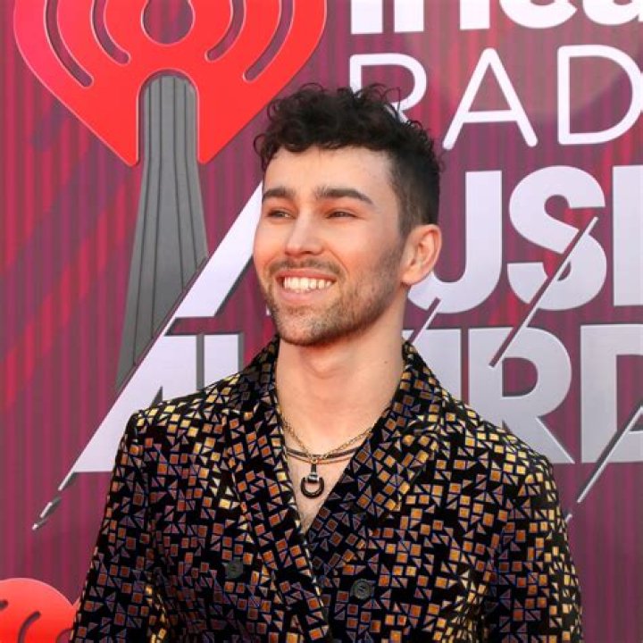 Max Schneider- Net Worth, Age, Ethnicity, Girlfriend, Height, Career