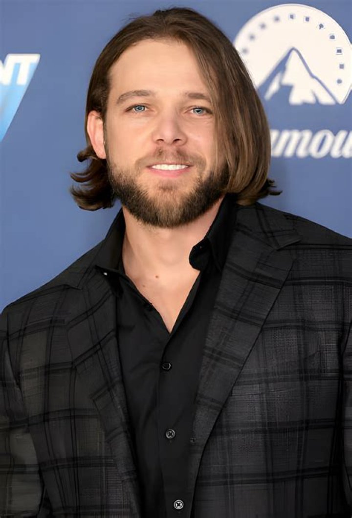 Max Thieriot- Wiki, Age, Height, Net Worth, Wife, Marriage, Career