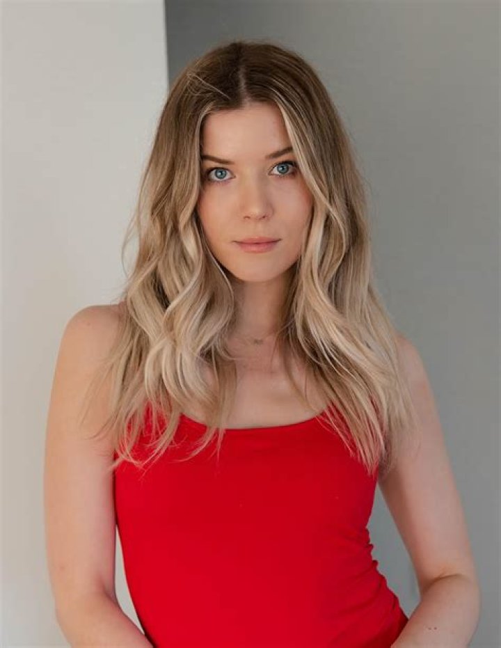 Meghan Rienks- Wiki, Age, Height, Net Worth, Boyfriend, Ethnicity