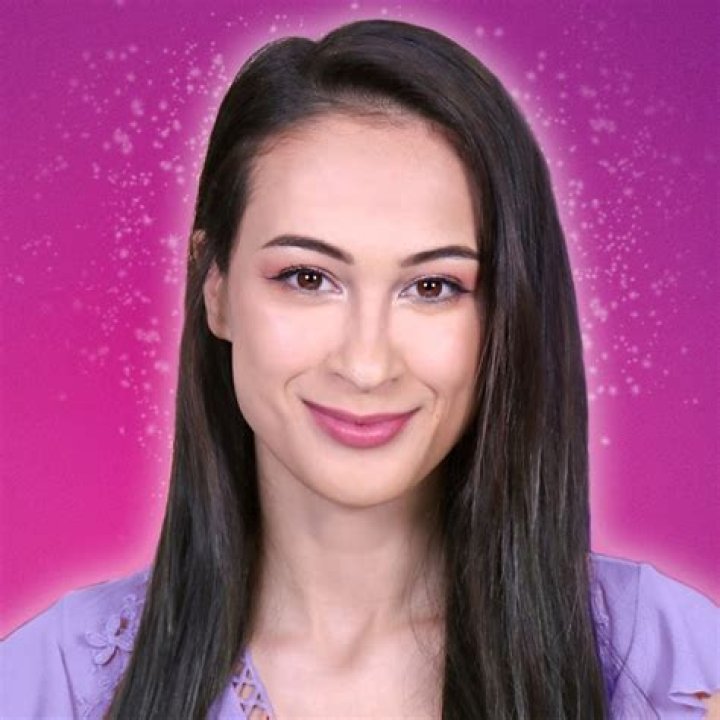 MeisjeDjamila- Bio, Wiki, Age, Height, Net Worth, Relationship, Career