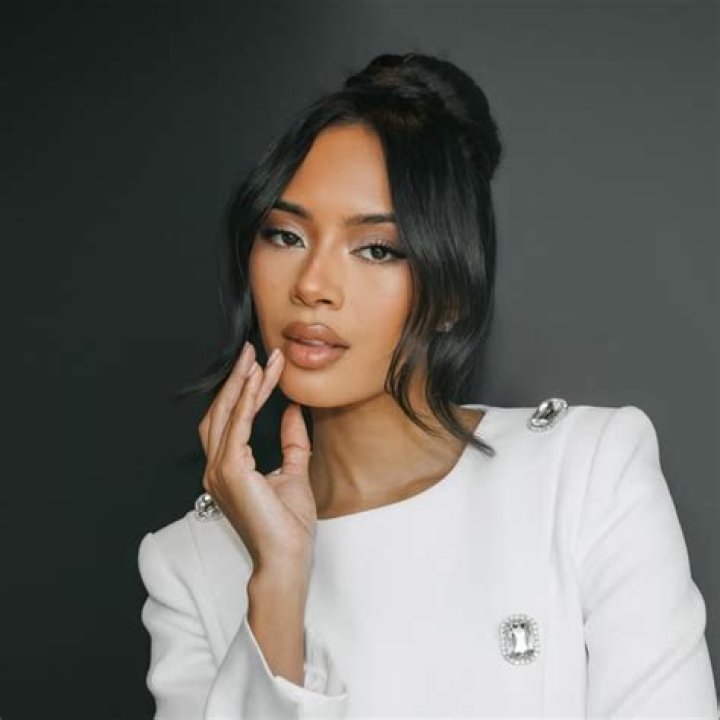 Mia Randria- Age, Net Worth, Height, Boyfriend, Nationality