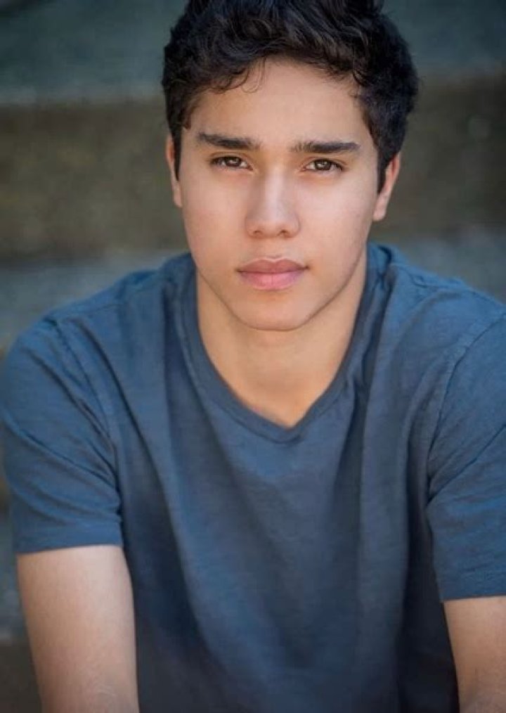 Micah Solis- Wiki, Age, Height, Net Worth, Girlfriend, Ethnicity
