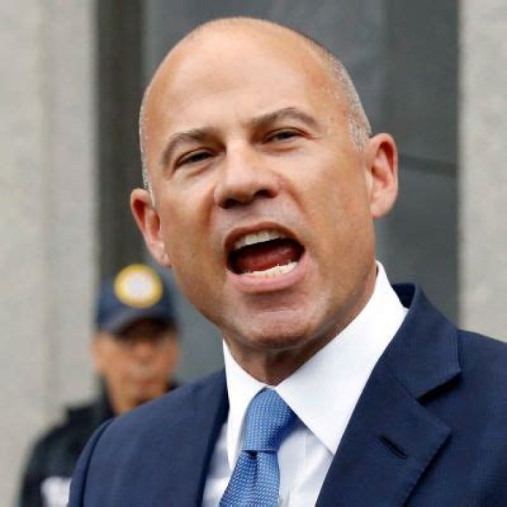 Michael Avenatti A Former Lawyer Was Sentenced To Prison For 4 Year