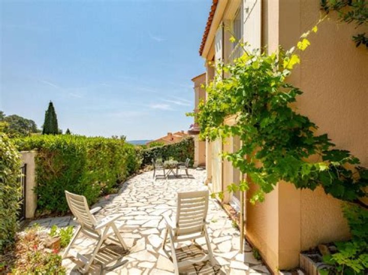 Who is Michelin Roquebrune? Wiki, Age, Height, Relationship, Net Worth