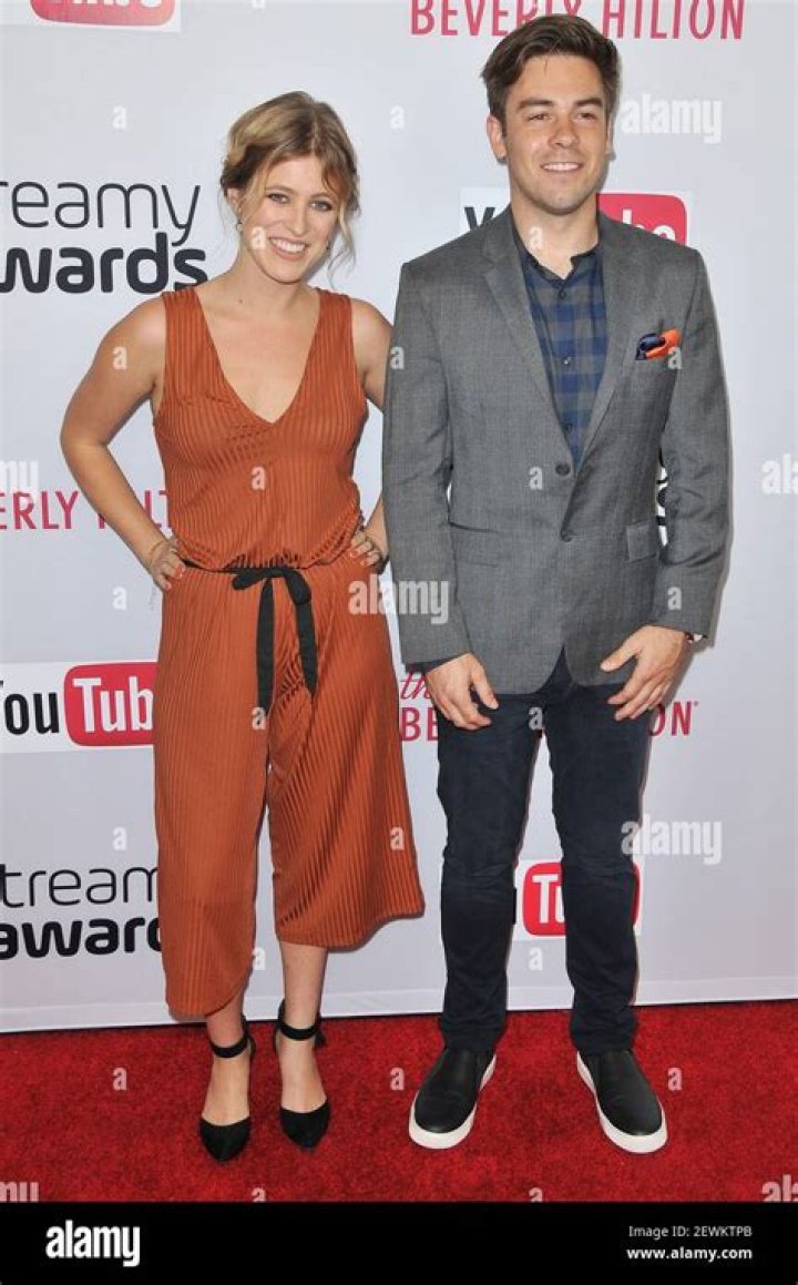 Miel Bredouw- Wiki, Age, Height, Net Worth, Boyfriend, Ethnicity