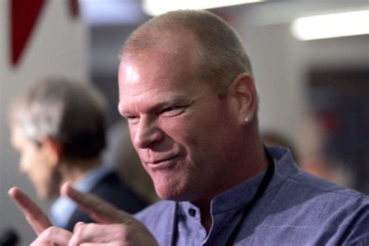 Mike Holmes- Biography, Age, Height, Net Worth, Wife, Marriage