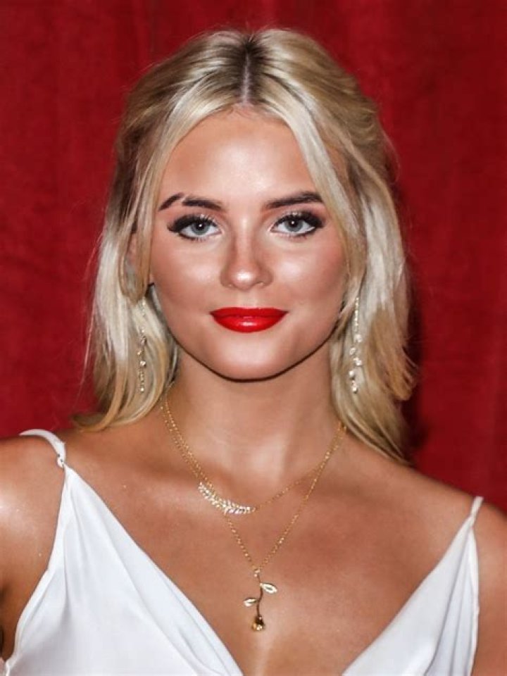 Millie Gibson- Net Worth, Bio, Age, Boyfriend, Ethnicity, Height, Career