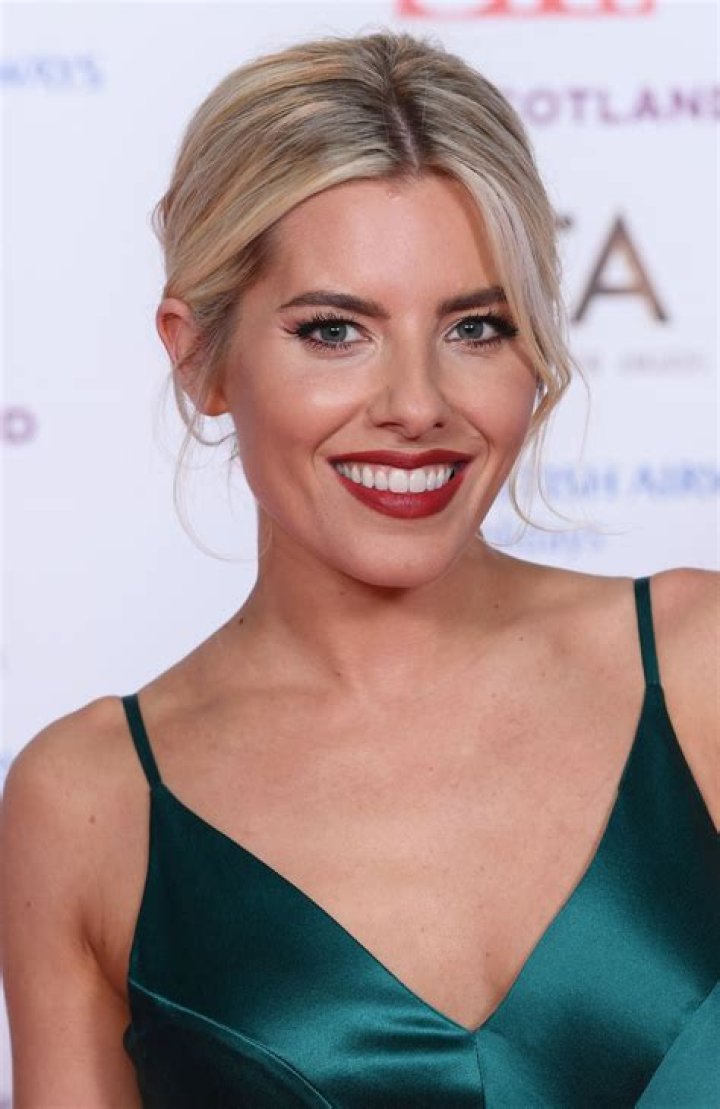 Mollie King- Age, Net Worth, Height, Boyfriend, Career, Ethnicity