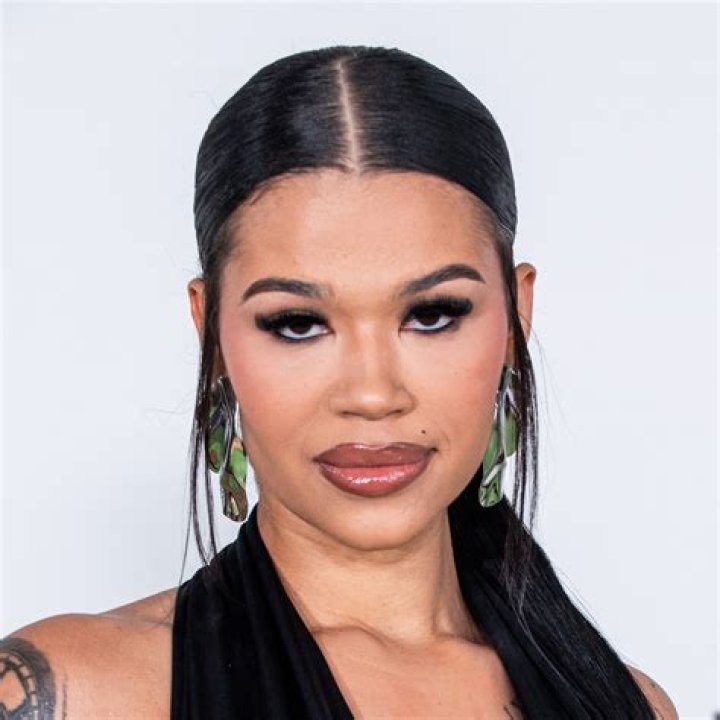 
Mulan Hernandez- Net Worth, Bio, Age, Dating, Height, Career	