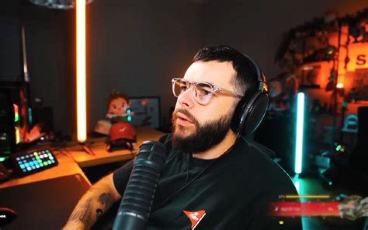 Nadeshot- Bio, Age, Height, Net Worth, Girlfriend, Ethnicity, Career