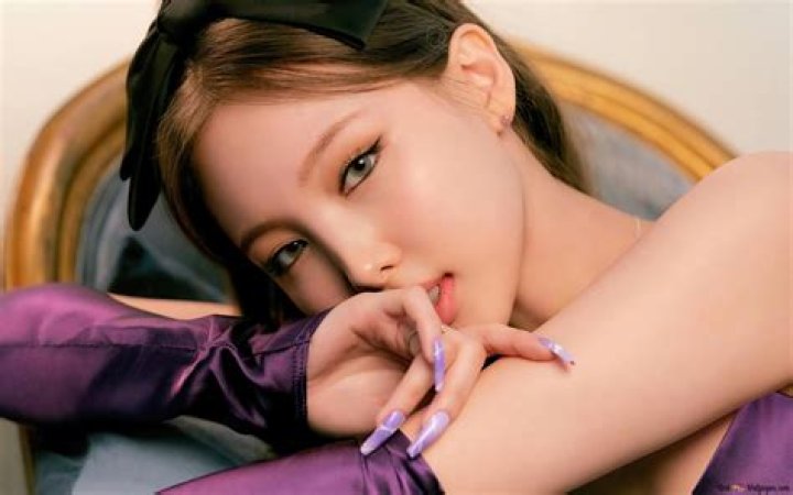 Nayeon- Wiki, Age, Height, Net Worth, Boyfriend, Dating