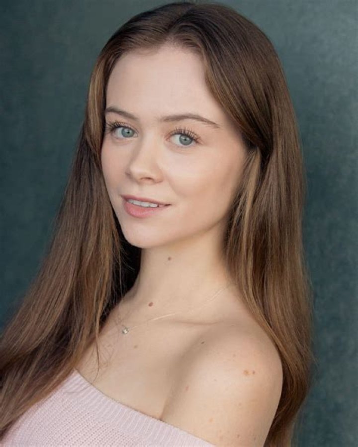 Niamh Blackshaw- Wiki, Age, Height, Net Worth, Boyfriend, Ethnicity