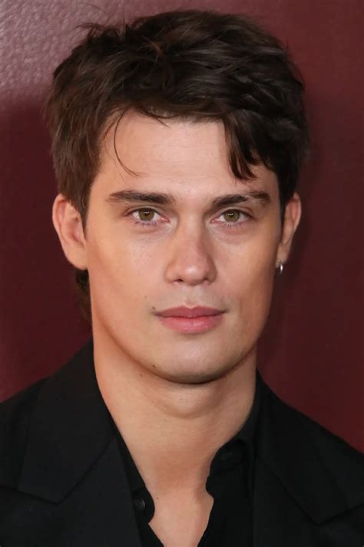Nicholas Galitzine- Wiki, Biography, Age, Height, Net Worth, Girlfriend