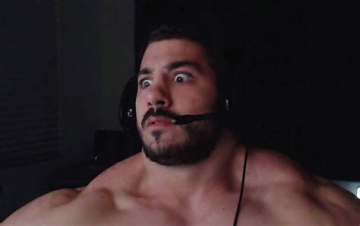 NickMercs- Age, Bio, Boyfriend, Height, Career, Net Worth