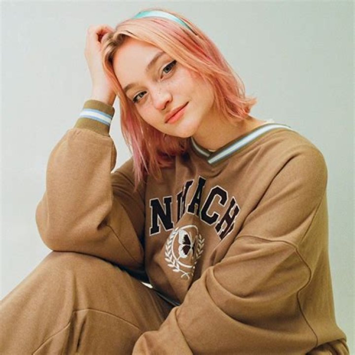 Niki Nihachu- Wiki, Age, Height, Net Worth, Boyfriend, Ethnicity