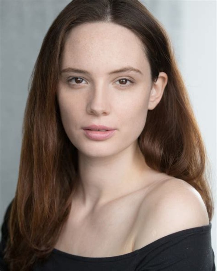 Olwen Kelly- Wiki, Age, Bio, Height, Boyfriend, Net worth, Ethnicity