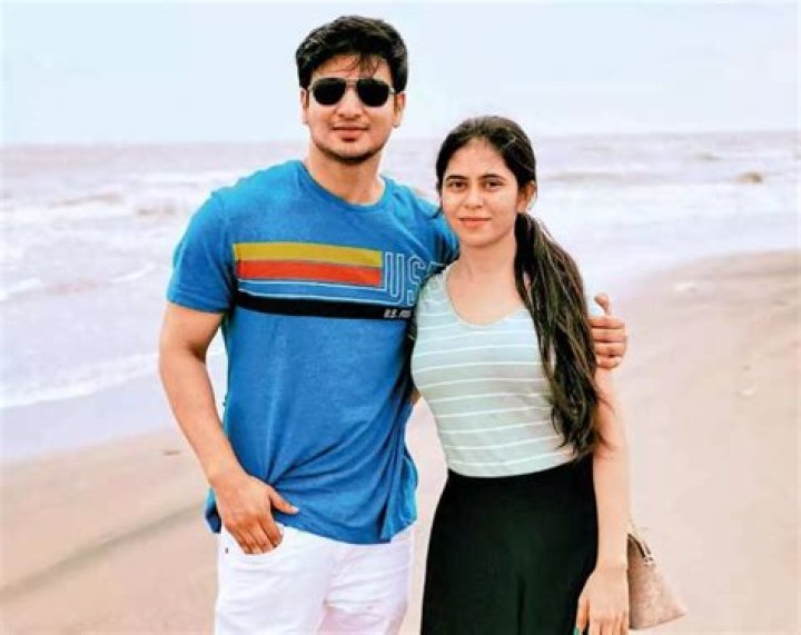 Pallavi Varma- Net worth, Age, Bio, Husband, Height, Career & Facts