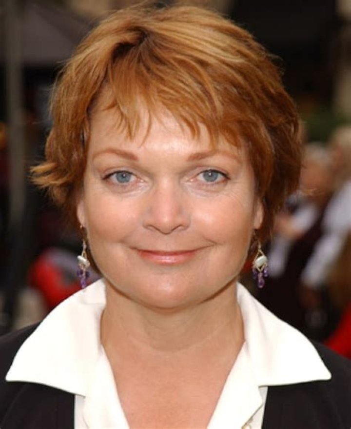 Pamela Reed- Wiki, Age, Height, Net Worth, Husband, Ethnicity