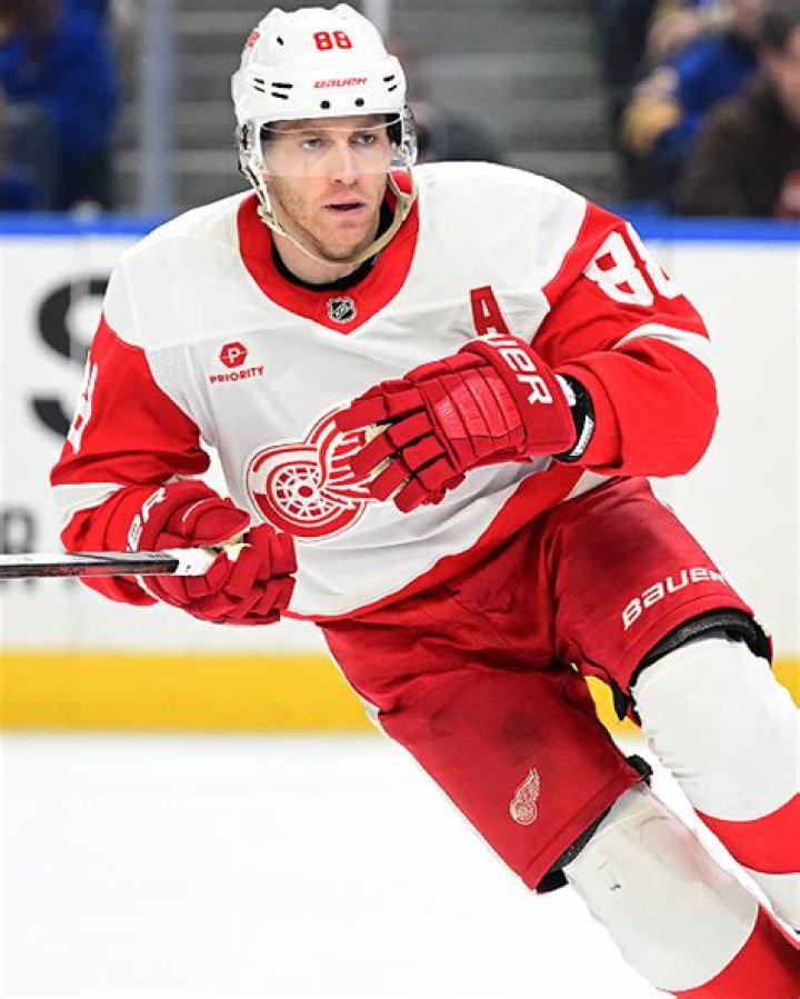 Patrick Kane- Wiki, Age, Ethnicity, Wife, Height, Net Worth, Career